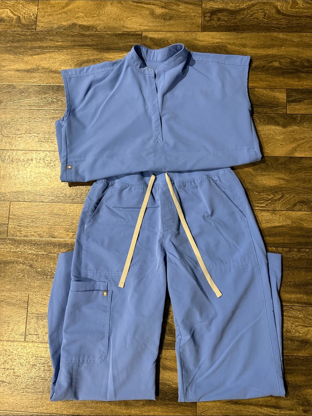 Figs Ceil Blue Scrub Set